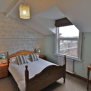 4* Guest house Warrens